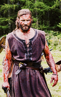 Clive Standen Tumblr_o5jmweptMM1tyhl08o2_250