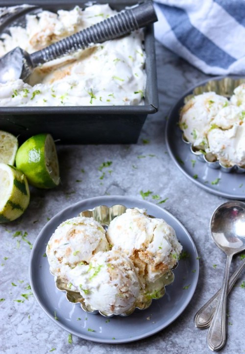 fullcravings - Cookies and Cream Key Lime Ice Cream - No Churn!