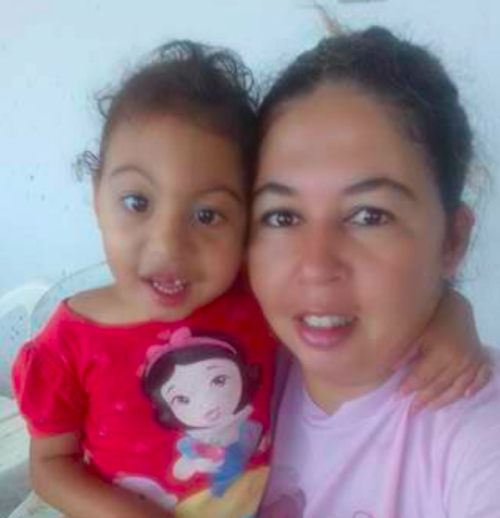 *POST ATUALIZADO EM 11/11/2017*
“O meu nome é Rosana, sou de Olinda (PE). Minha filha Maria Klara tem microcefalia. Ela não é vítima da epidemia de zika, mas também precisamos de ajuda. A minha gravidez foi tranquila, fiz o pré-natal certinho, mas...