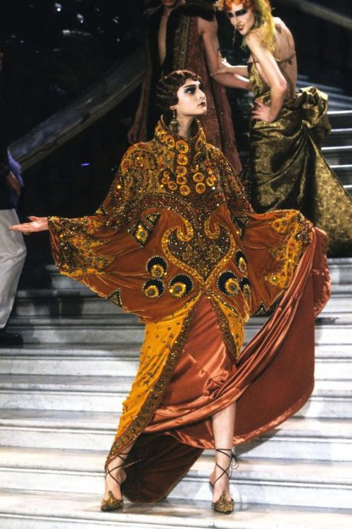 wednesdayloneliness - Dior Spring 1998 Haute Couture