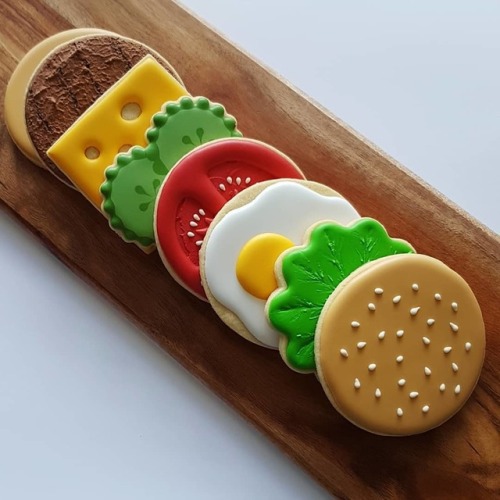 everybody-loves-to-eat - cheeseburger cookies(source)