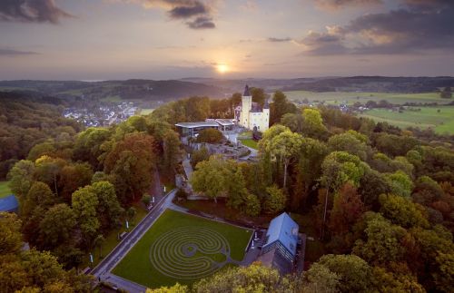 willkommen-in-germany - Homburg Castle is an old hill castle in...