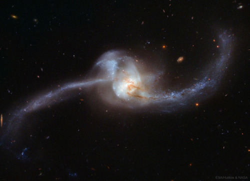 traverse-our-universe - Merging Galaxies read full...