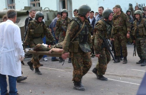 hell2b - Beslan Members of fsb spetsnaz evacuate wounded comrade...