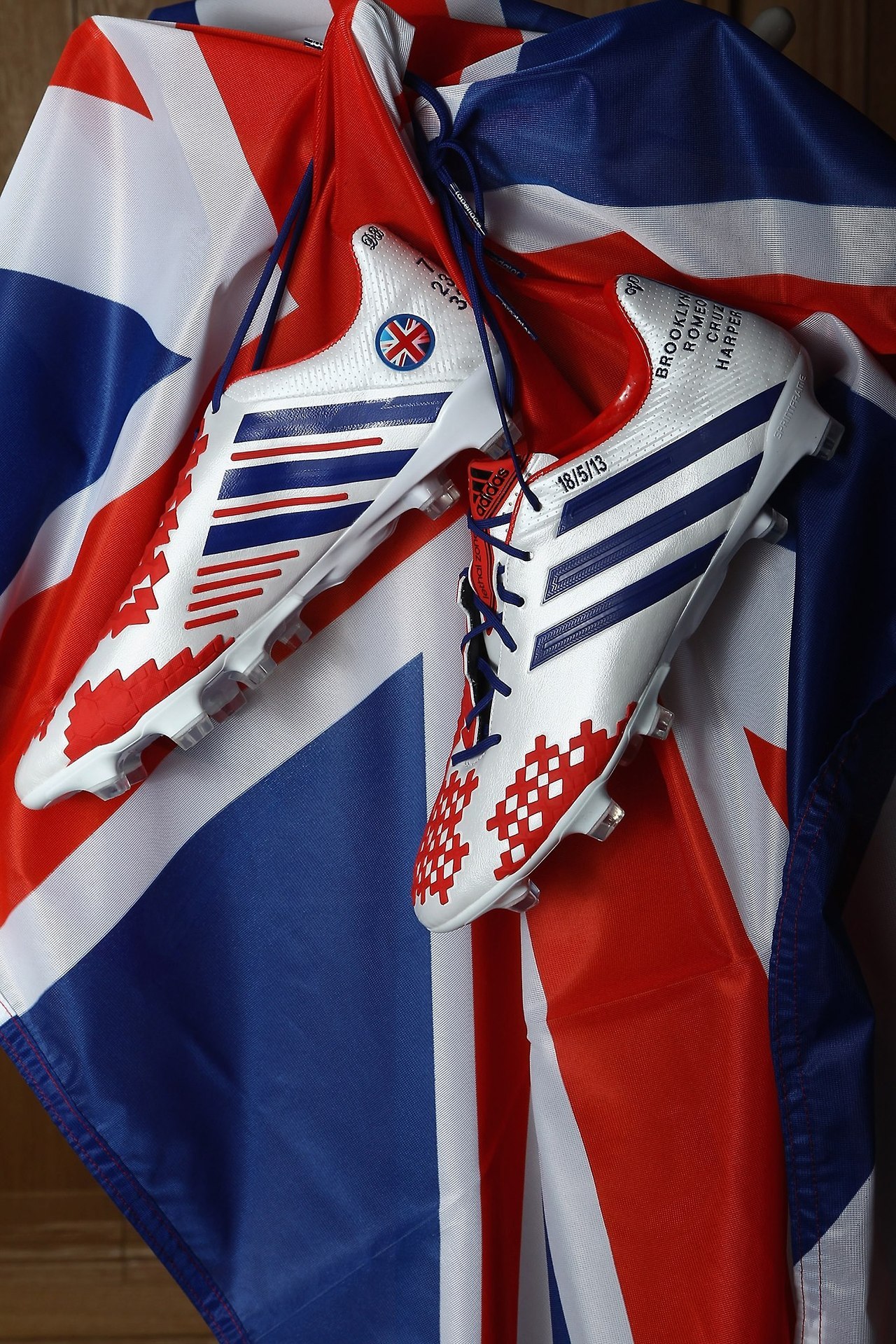 Beckham’s boots for his final game David Beckham plays in the final match of his career today. As he heads into retirement, he carries the pride of Great Britain on his feet with adidas Predator LZs. Typical Becks.