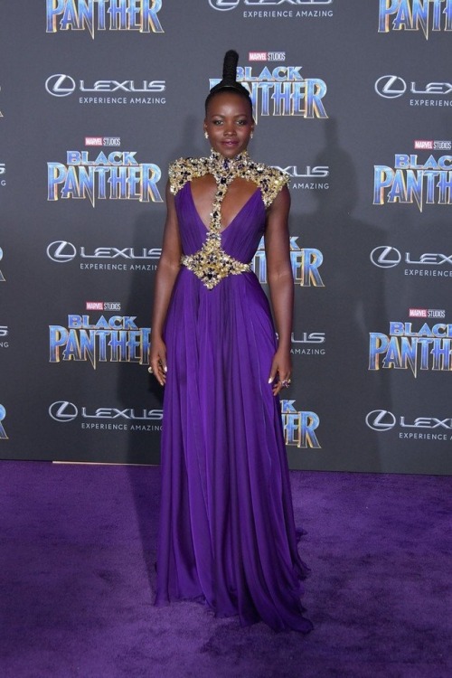 frontpagewoman - Black Panther premiere