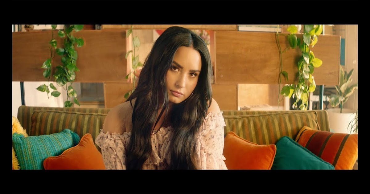 Clean Bandit - Solo feat. Demi Lovato [Official Video] http://dlvr.it/QcDFxR