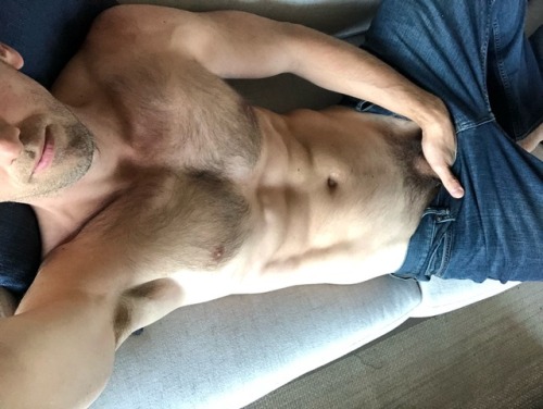 theoneyouwankto - alabamajock - Home during the day - why wear...