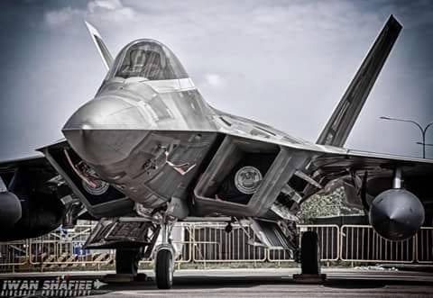 planesawesome - The Mighty F-22 Raptor!