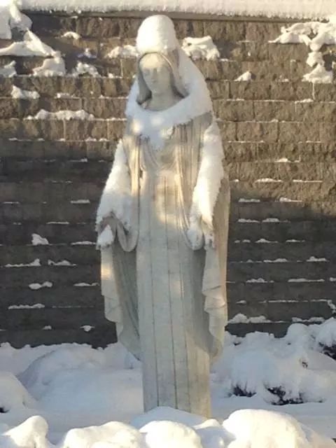 thebeautifulcatholicfaith - Look at how the snow fell. It looks...