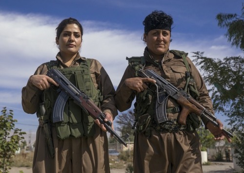 m4zlum:Peshmerga in Silemani, Kurdistan