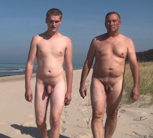 penisproudman:Real fathers passing on the pride to their...