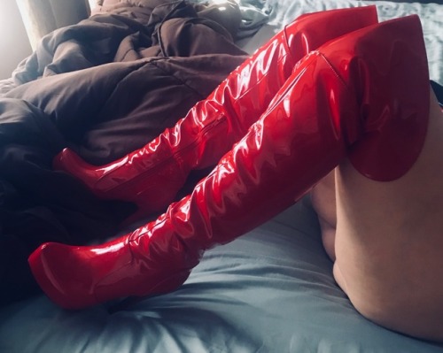 littlecivetta - Red boots…. afternoon sex! @owlishcowboySo...