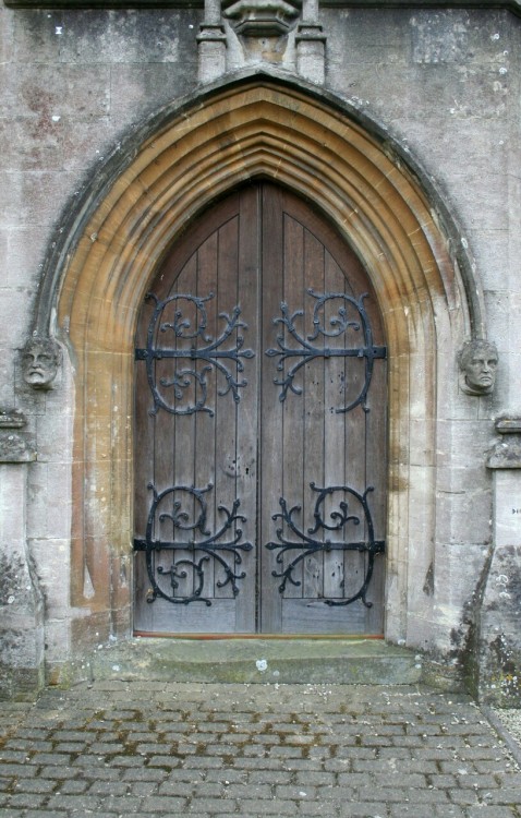 ghostlywriterr - Gothic doors