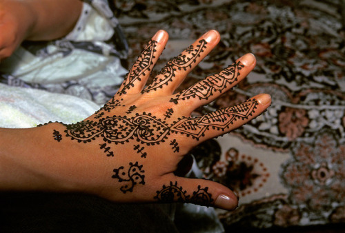 Morocco.Fez el Bali.Creating henna tattoo on hand at home, 