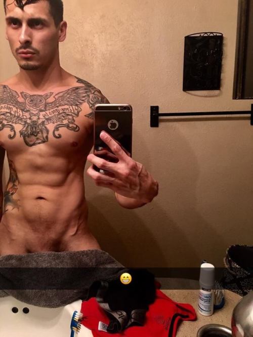 betosbizcochos:Thanks Joe for the hot photos! Check him out and...