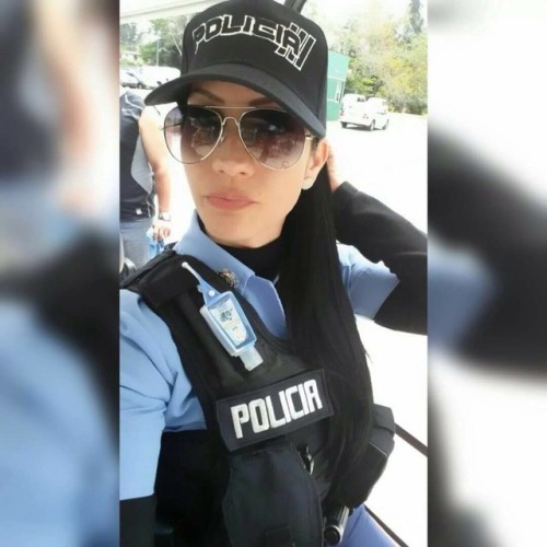 bombox2015 - blackstallionpr - Fotos de mujer policia de Puerto...