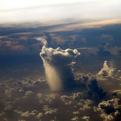 munchiehavok - sixpenceee - Rain from a plane’s perspectiveI...