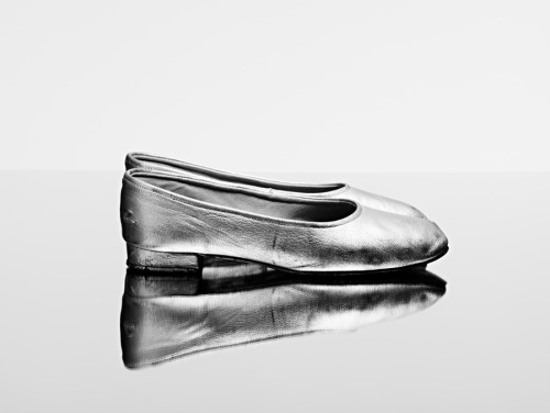 diamondheroes - David Bowie’s shoes, photograhed by Hedi...