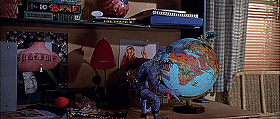gucciballs:weleapedintothevoid:aidanphantom:Small Soldiers...