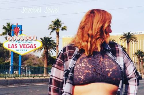 jezebeljewel:More from around Vegas in yesterday’s outfit! -...