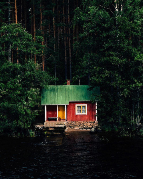 wanderlusteurope - Finnish summer cottage on Lake Kallavesi,...