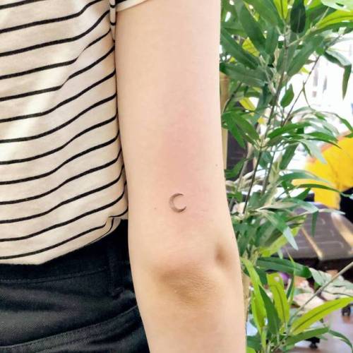 By Chang, done at West 4 Tattoo, Manhattan.... small;astronomy;chang;micro;tricep;tiny;ifttt;little;crescent moon;minimalist;moon