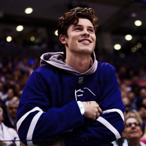 she-got-particular-taste - Shawn at the Maple Leafs game
