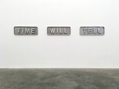 visual-poetry - »time will tell« by darren almond (+)