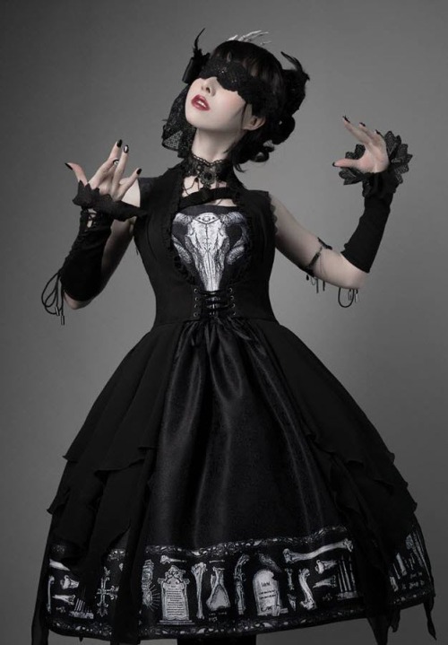 lolita-wardrobe - Foxtrot 【-The Tomb of Gabriel-】 #GothicLolita...