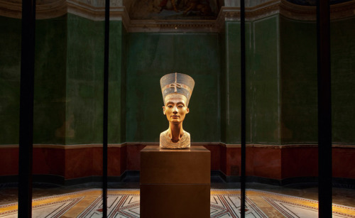 grandegyptianmuseum:Bust of Queen Nefertiti, Neues Museum,...