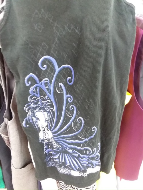 emmersdrawberry - shiftythrifting - An early 2000s shirt that...