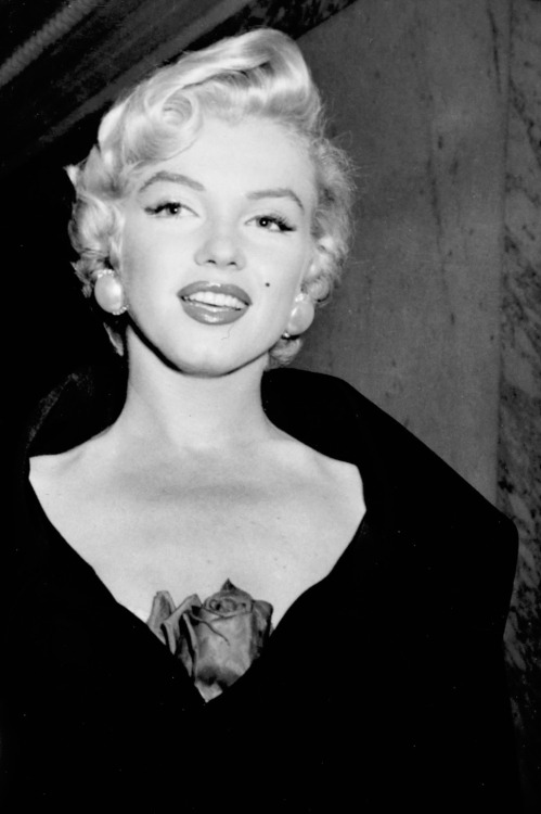 summers-in-hollywood - Marilyn Monroe in New York, September 12,...