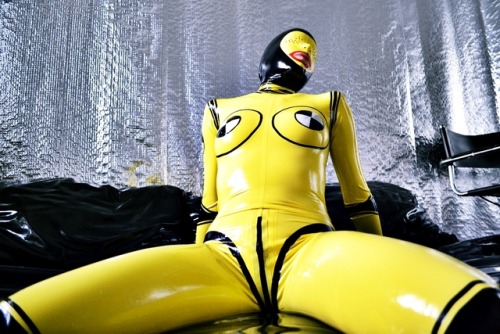 rubberhell - kinky fun with your rubber crash test dummy ;-)...
