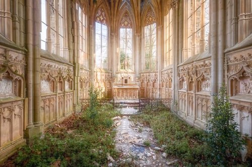 abandonedandurbex - Abandoned chapel in France by Roman...