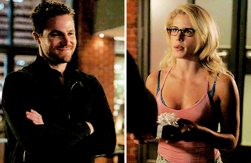 lucyyh - Olicity + Oliver’s big smile.+