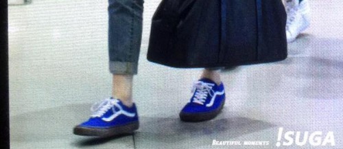 bottomyoongiworld - Yes I love his cute ankles