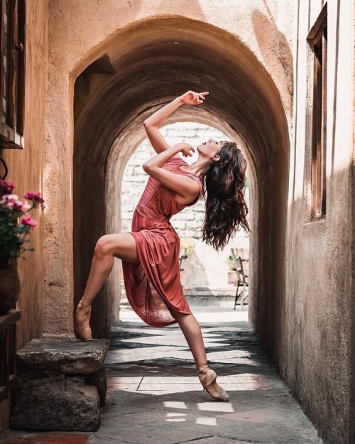 dreamdancer840 - Beautiful Edith Luna, ballerina with Compañía...