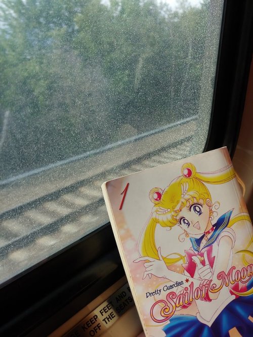 sailormoonsub - Manga on the Train tweet thread - Volume One