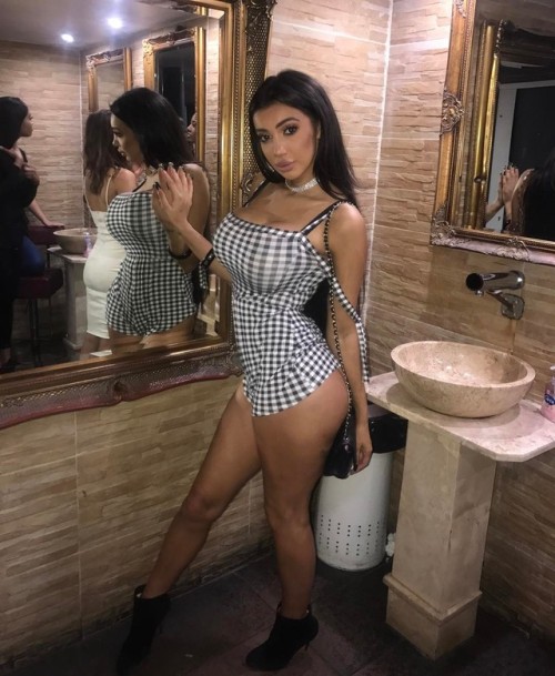 Chloe Khan, the mother of all Instagram Hoes ♥