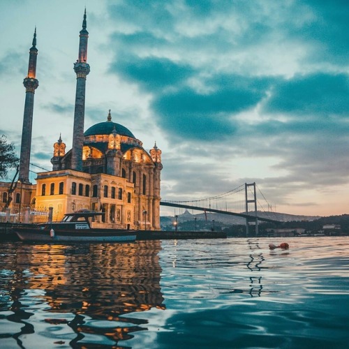 lilpieceofmyworld:Istanbul ,Turkey ❤