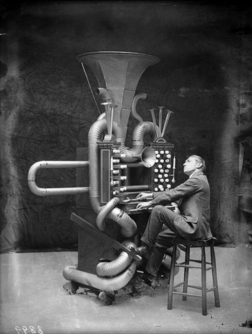historicaltimes:The “Follyphone”, a fake musical instrument...