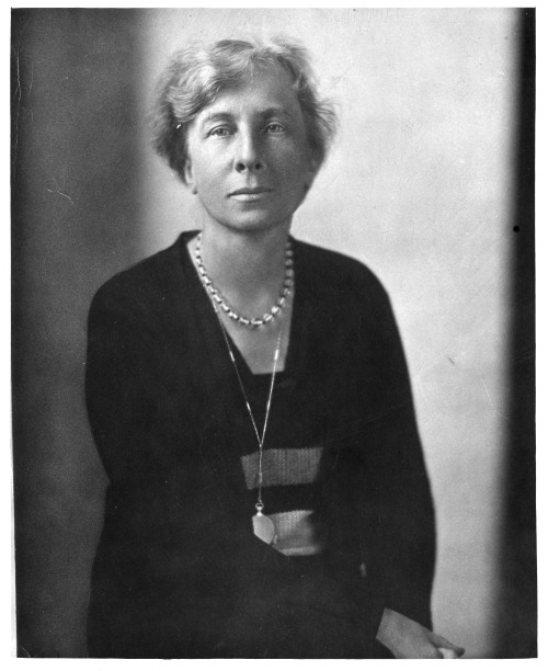 celebratingamazingwomen - Lillian MollerGilbreth (1878-1972)...