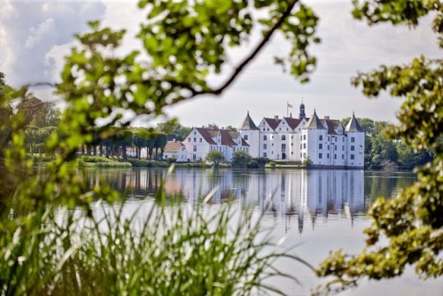 willkommen-in-germany - Schloss Glücksburg is counted among the...