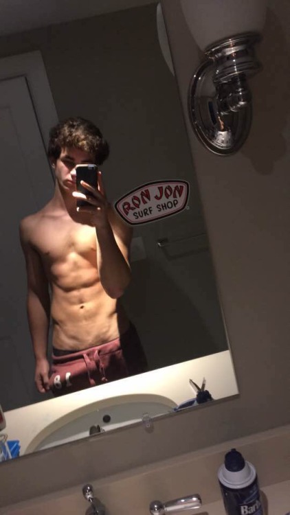hornyykidd16 - Such a sexy boy with a massive cockSo hot