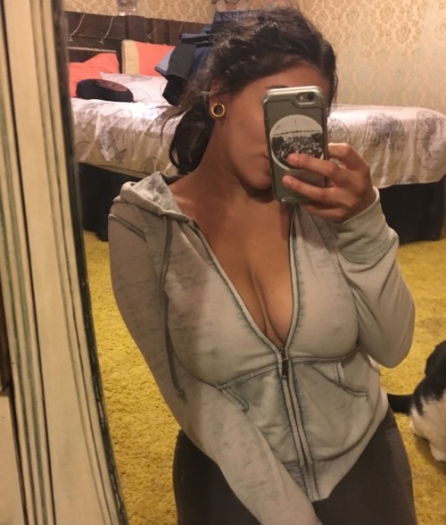 ceeqpleasure:nipple appreciation post
