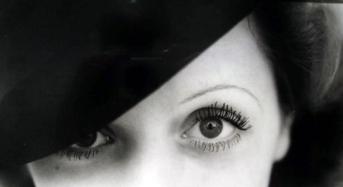 my-secret-eye - Jacques-Henri Lartigue, Florette, 1943