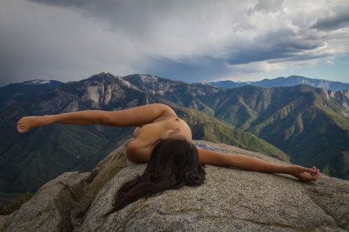 openbooks - “The Purifying Stretch”Amanda on Moro Rock. I didn’t...