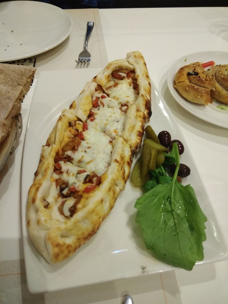 Пишут что это традиционное турецкое блюдо