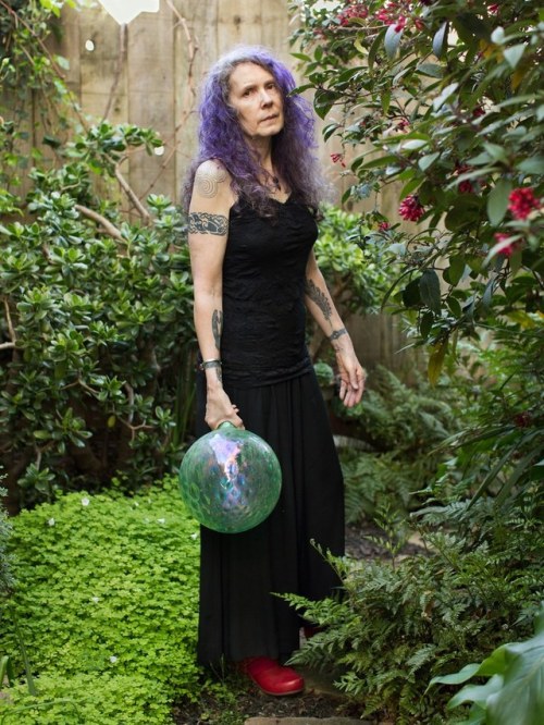 amoebagrrrl:Portraits of women who identify as witches from...